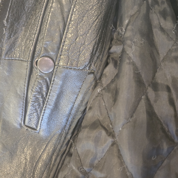 Xelement Womens Leather Biker Jacket EUC! - Picture 4 of 7